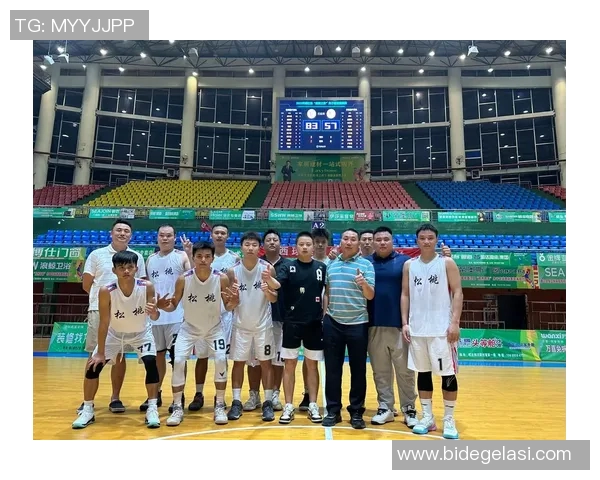 武汉篮球队与重庆篮球队的速度对决赛后分析与总结